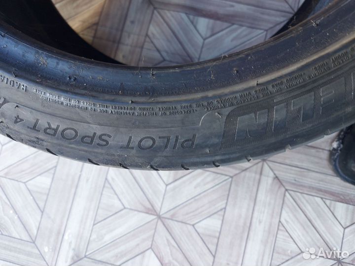 Michelin Pilot Sport 4 245/40 R17