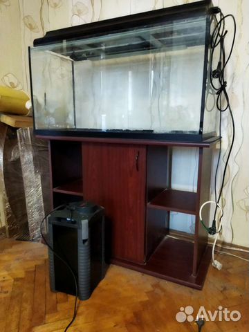 Аквариум с тумбой и оборудованием