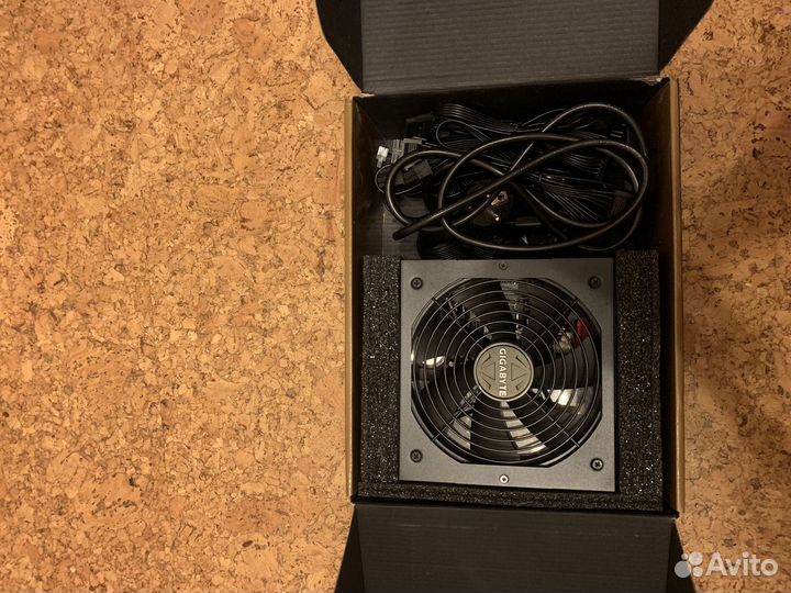 Блок питания gigabyte 750