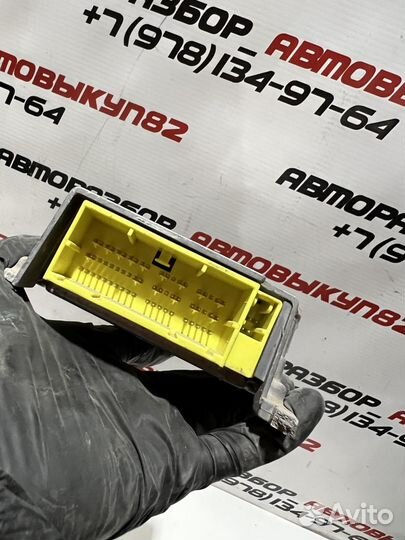 Airbag блок srs Toyota Corolla 120 211082102