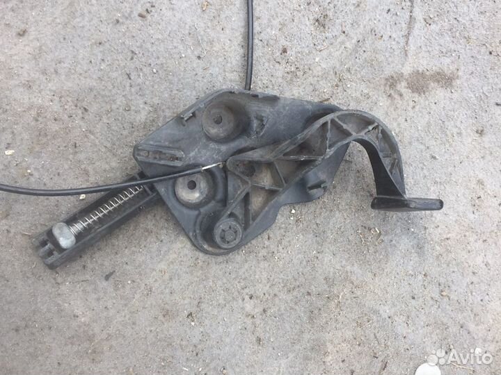 Трос капота Audi A8 D3