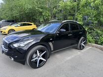 Infiniti QX70 3.7 AT, 2014, 150 000 км, с пробегом, цена 2 700 000 руб.