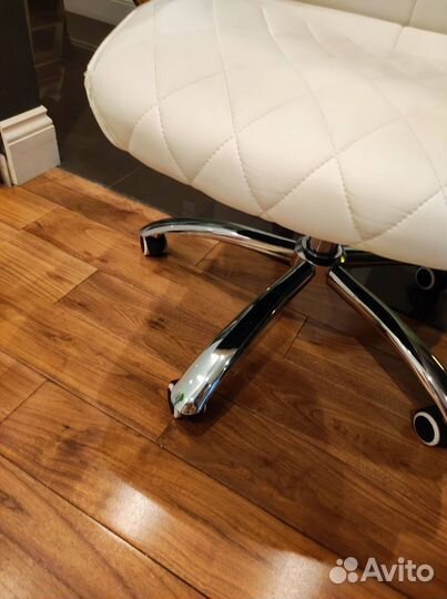 Офисное кресло руководителя бу