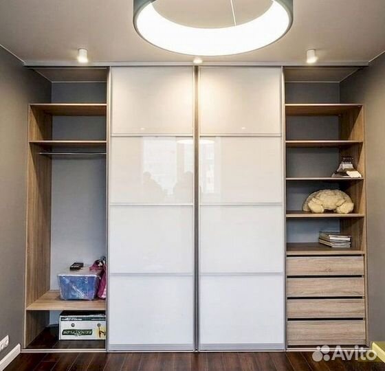 Шкаф двухстворчатый