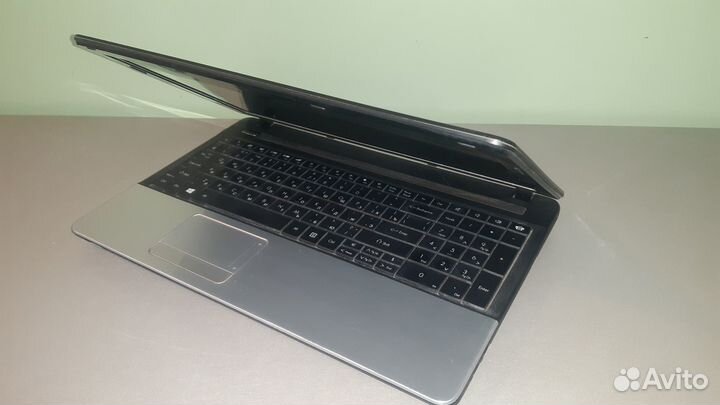 Ноутбук 15.6 Packard bell E1200 4Gb SSD 120Gb
