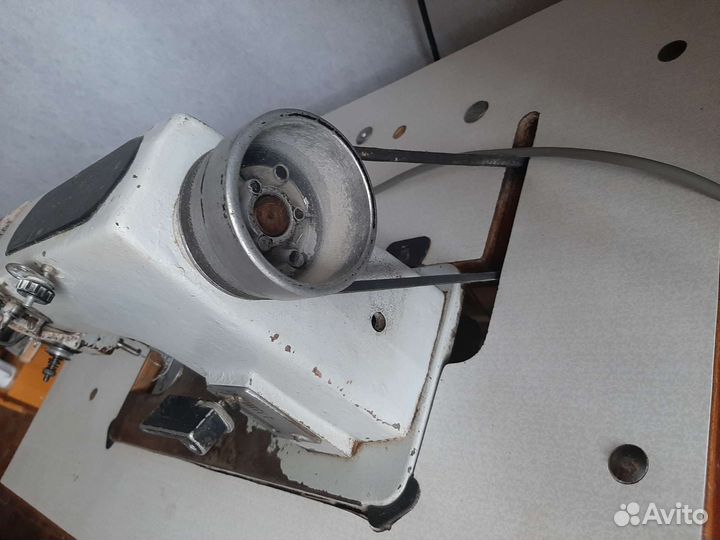 Швейная машина