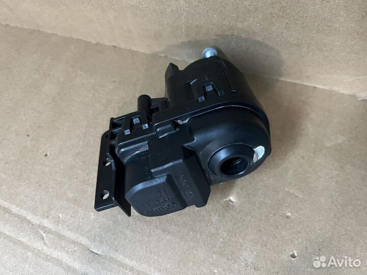 Моторчик правого зеркала Toyota RAV4 50