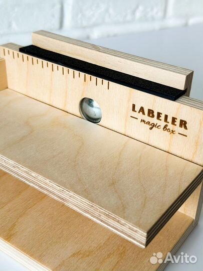 Наклейщик для этикеток. Аппликатор для наклеек