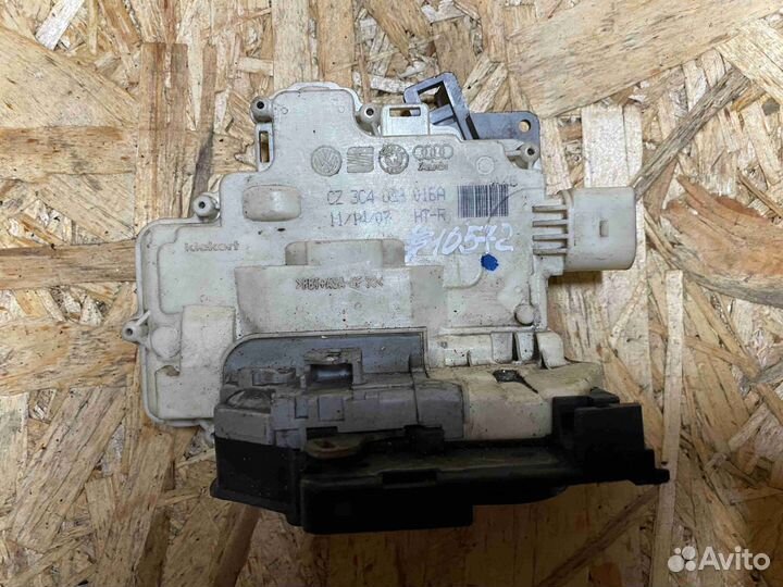 Замок двери задней правой skoda superb (3T 2008-20