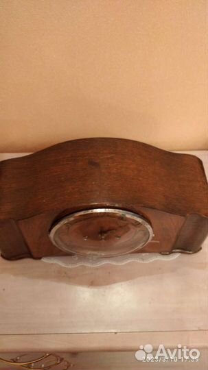 Каминные антикварные часы с ключом, Германия