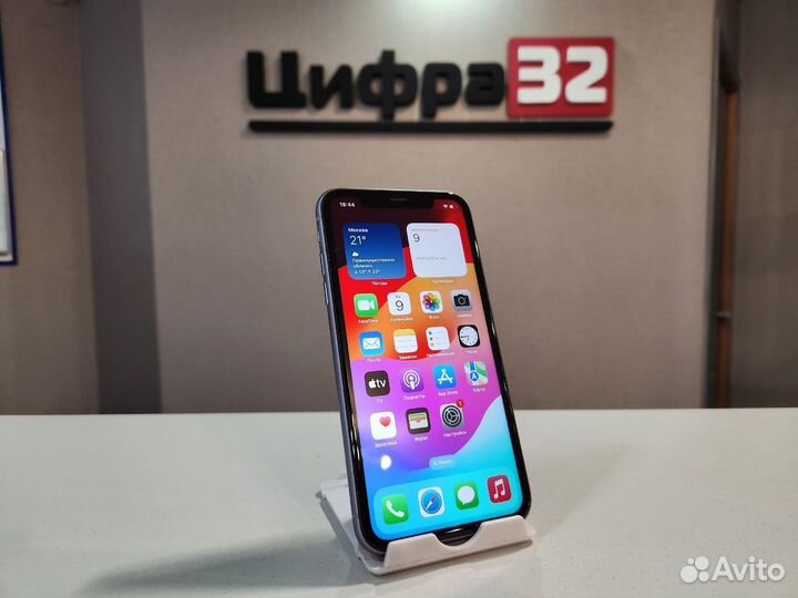 iPhone 11, 64 ГБ