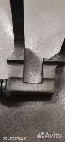 Скоба суппорта