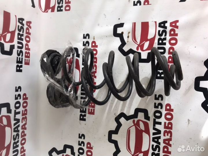 Пружина подвески задняя Audi A4 B8 2.0T cdnc 2009