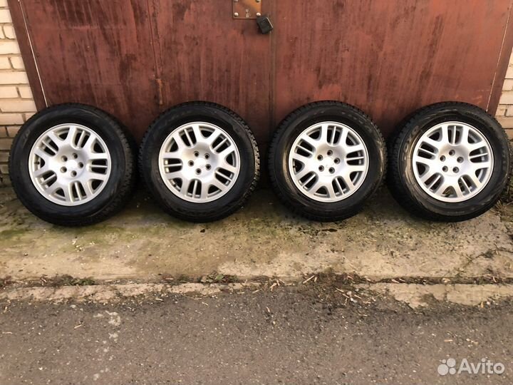 Toyo Observe GSi-6 215/65 R16