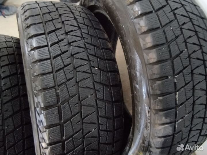Bridgestone Blizzak PM-20 245/50 R20