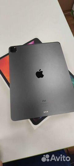 iPad pro 12.9 4 поколения 256 gb