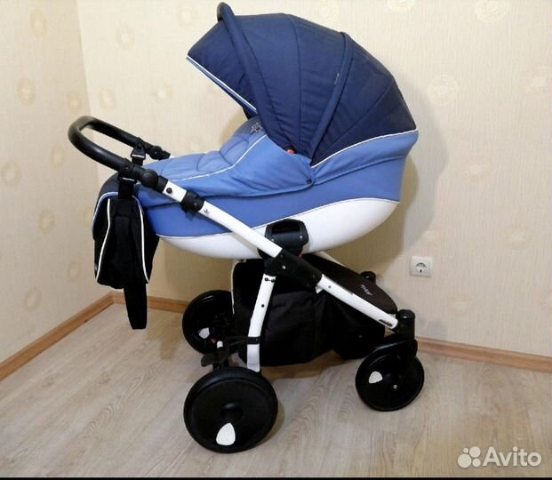 Детская колясаа 2 в 1