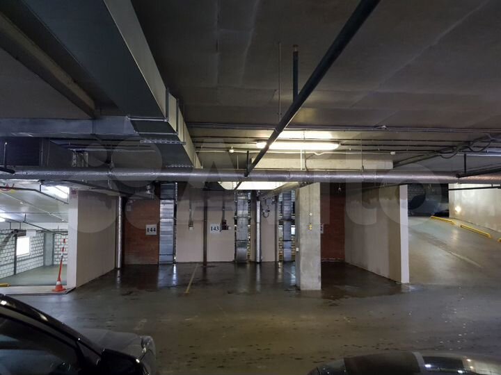 Машиноместо, 14 м²