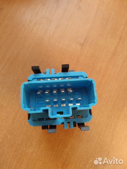 Выключатель подьемника миган 2 передних стекол