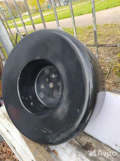 Кожух запасного колеса