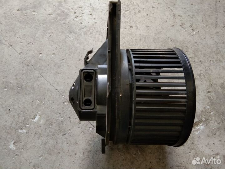 Мотор печки Шкода Октавия A4
