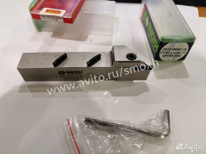 Резец торцевой канавочный