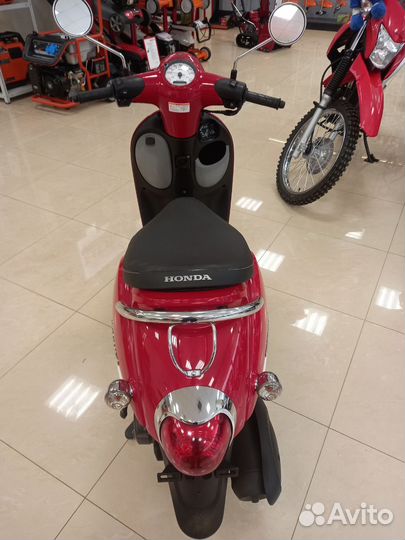 Скутер Honda Giorno