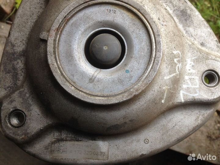 Передняя правая стойка амортизатора на мерс W172