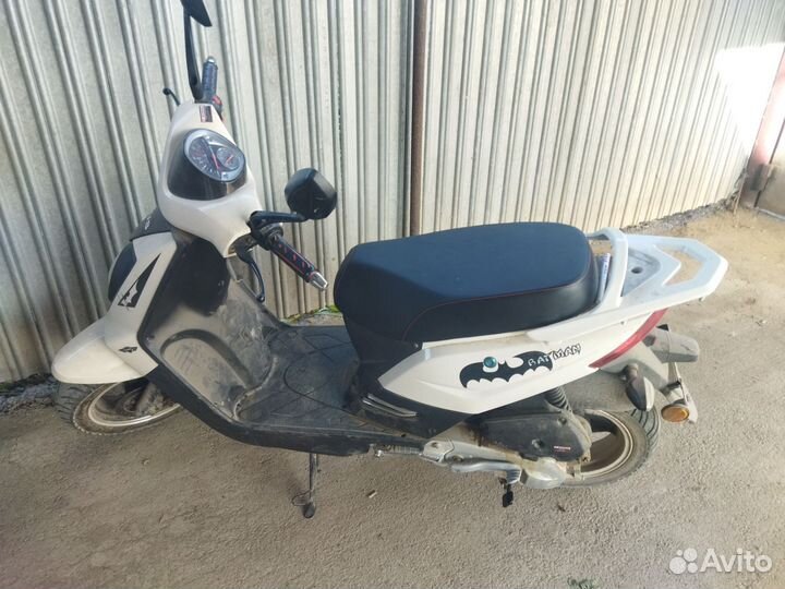 Скутер кареец