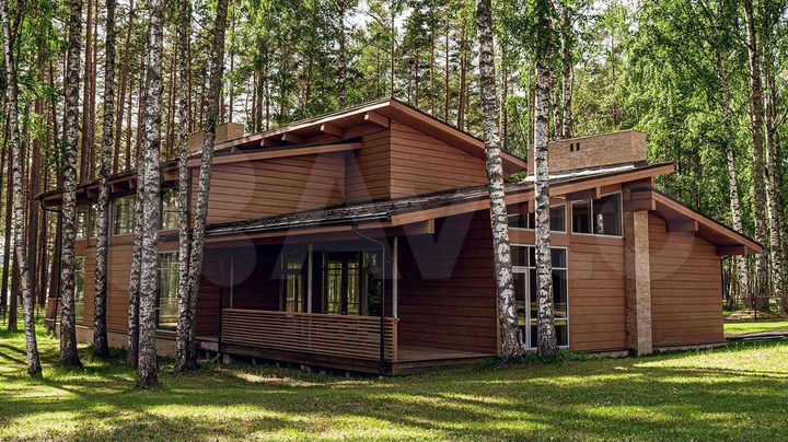 Дом 437,4 м² на участке 26 сот.