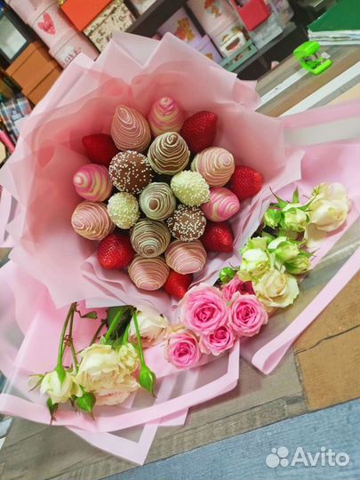 Клубничные букеты