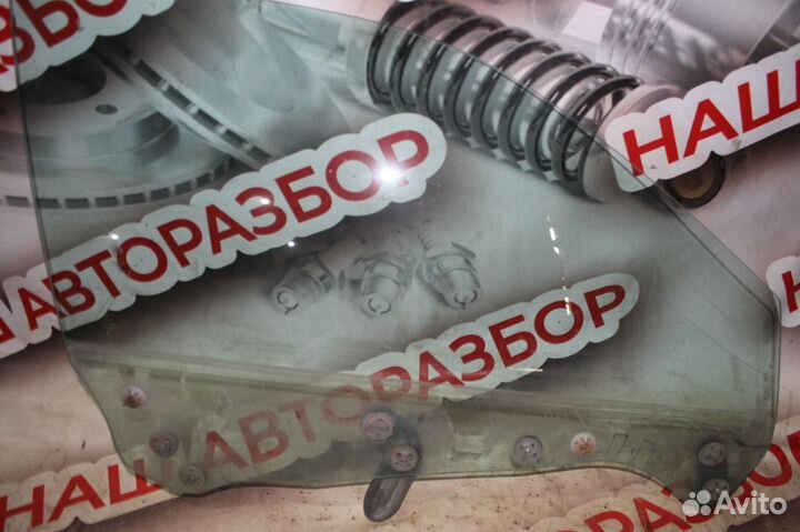 Стекло переднее правое subaru impreza