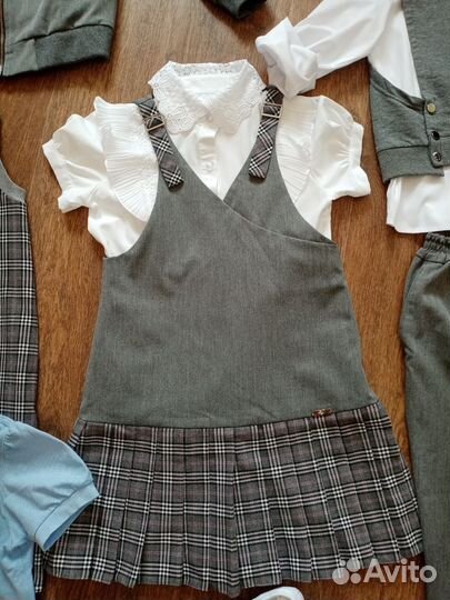 Школьная форма для девочки серая 146