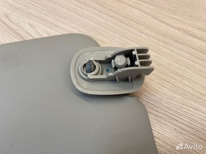 Козырек солнцезащитный левый LADA X-Ray