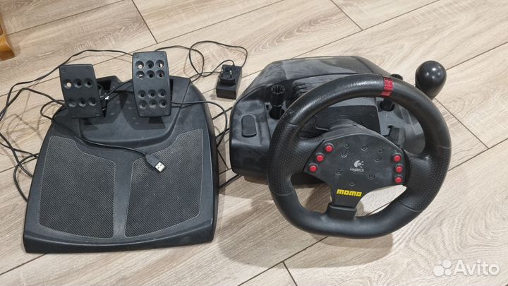 Руль logitech momo racing