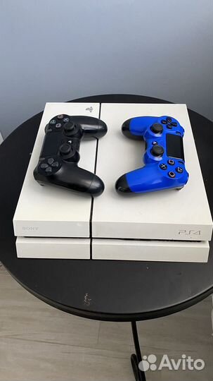 Sony PS4 + игры и 2 геймпада