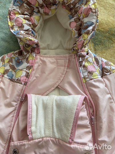 Комбинезон демисезонный р. 68-74, шапочки