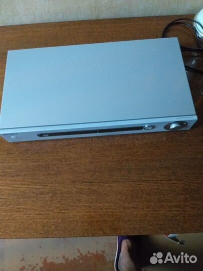 DVD плеер Sony в отличном состоянии и рабочий