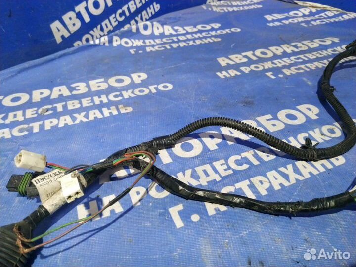 Проводка двери Chevrolet Niva внедорожник 2123