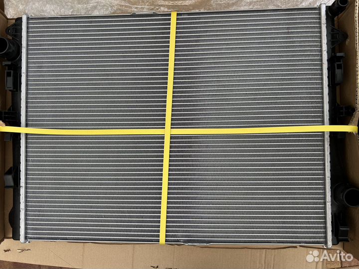 Радиатор охлаждения на мерседес w213