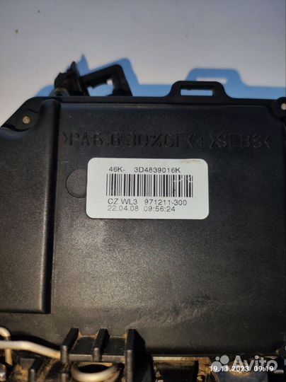 Замок зад. двери VW Touareg 3D4839015 и 3D4839016