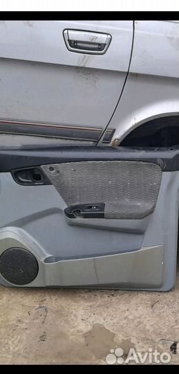 Дверные карты волга 31105