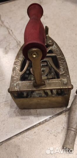 Утюг замок старинный