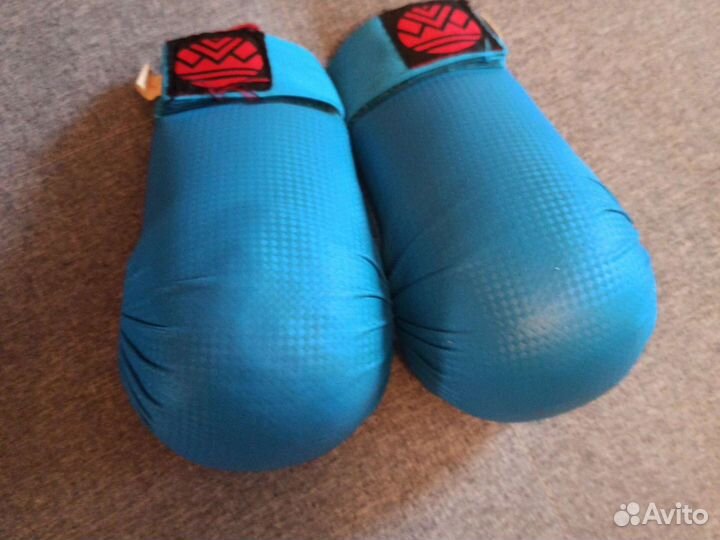 Футы и перчатки для каратэ