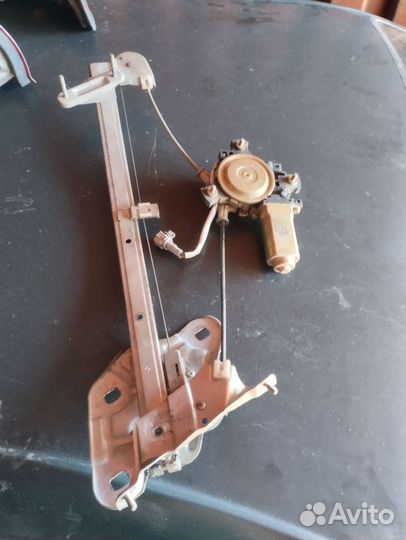 Водительский стеклоподъёмник. Toyota Carina ed