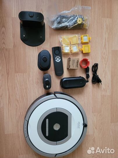 Робот пылесос iRobot Roomba 765