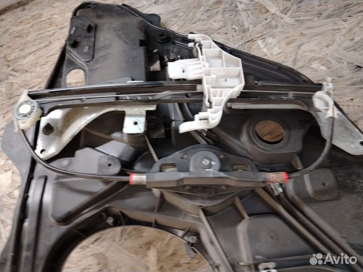 Стеклоподъемник задний левый Ford Fusion