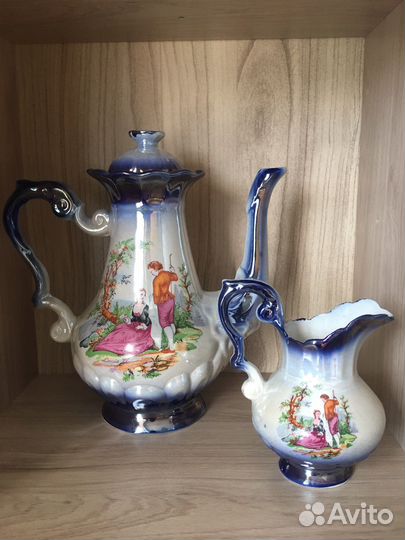 Чайник и молочник