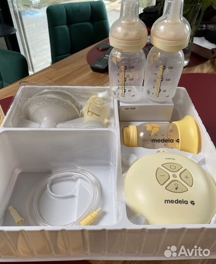 Молокоотсос Medela электрический набор