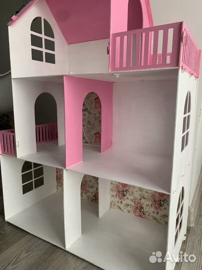 Домик кукольный